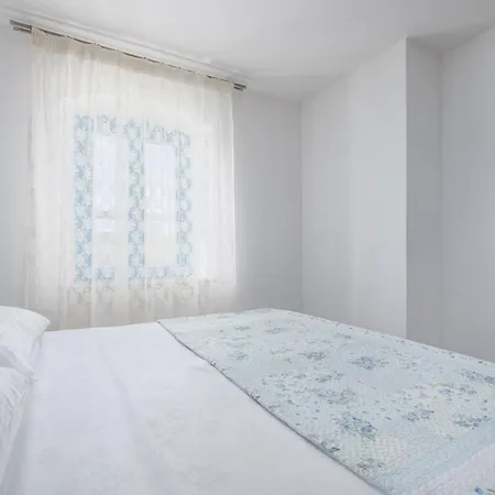 Saby A2+2 - Grill & Free Parking In shadow! Appartement